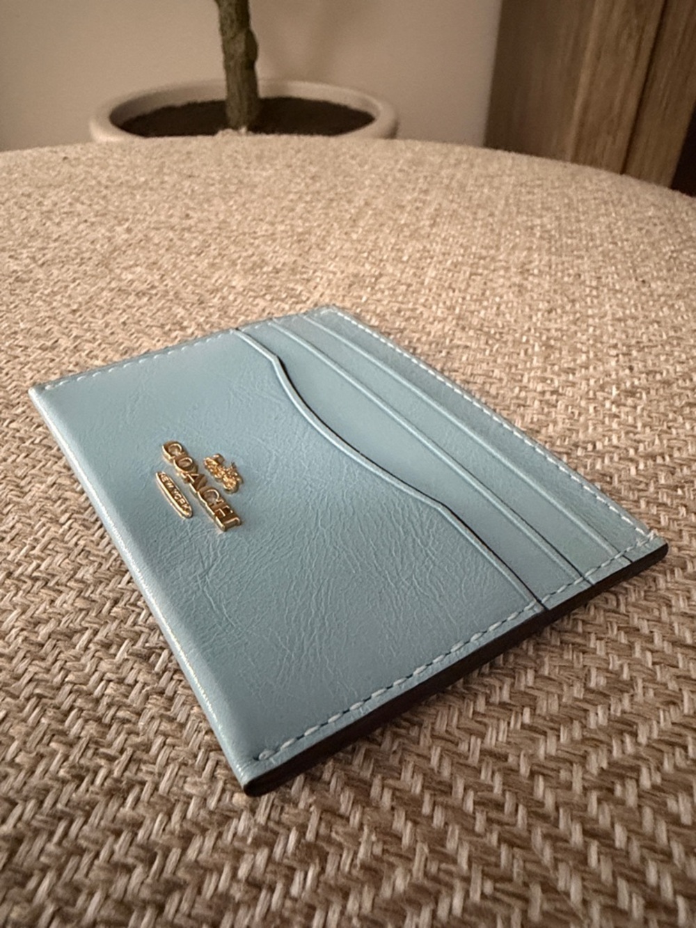 NWT Coach Leather Cardholder with Gold Logo - Picture 3 of 3